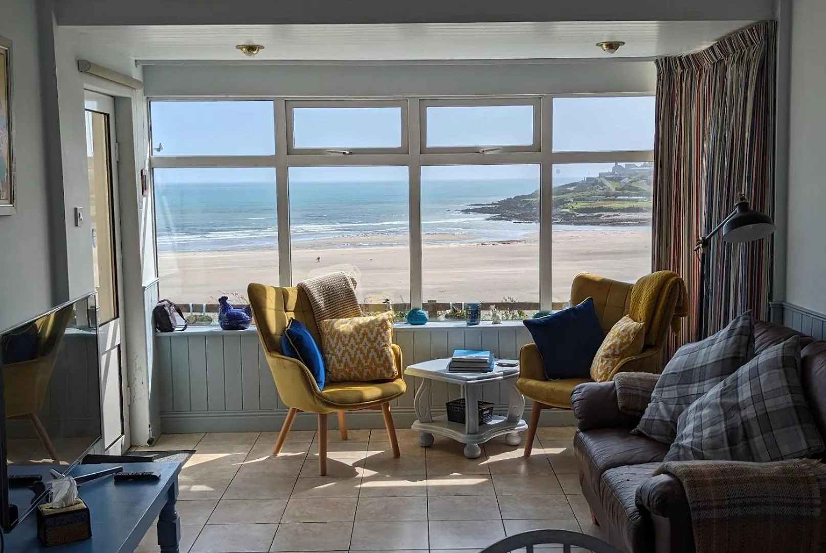 Idyllic Inchydoney Beach Cottage - Amazing Sea Views, Path To Beach! location