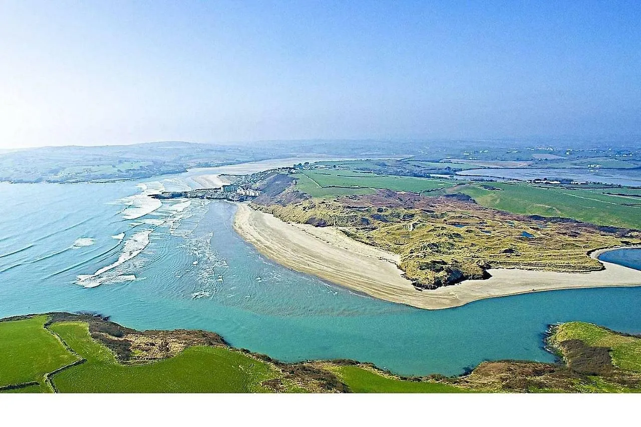 Idyllic Inchydoney Beach Cottage - Amazing Sea Views, Path To Beach! Cork Holiday home