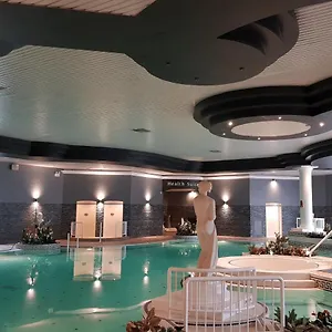 Rochestown Park & Leisure Centre Отель