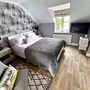 Hightree House Privatunterkunft